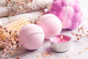 Pink,Aroma,Bath,Bombs,In,Spa,Arrengement,With,Dry,Flowers